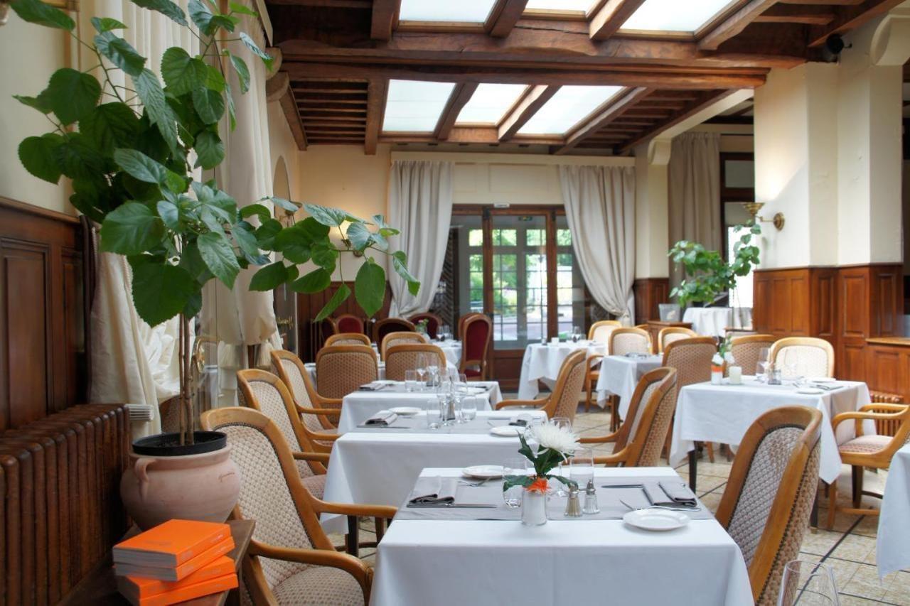 Relais Des Trois Chateaux Hotel-Restaurant - Teritoria Cour-Cheverny Exteriér fotografie