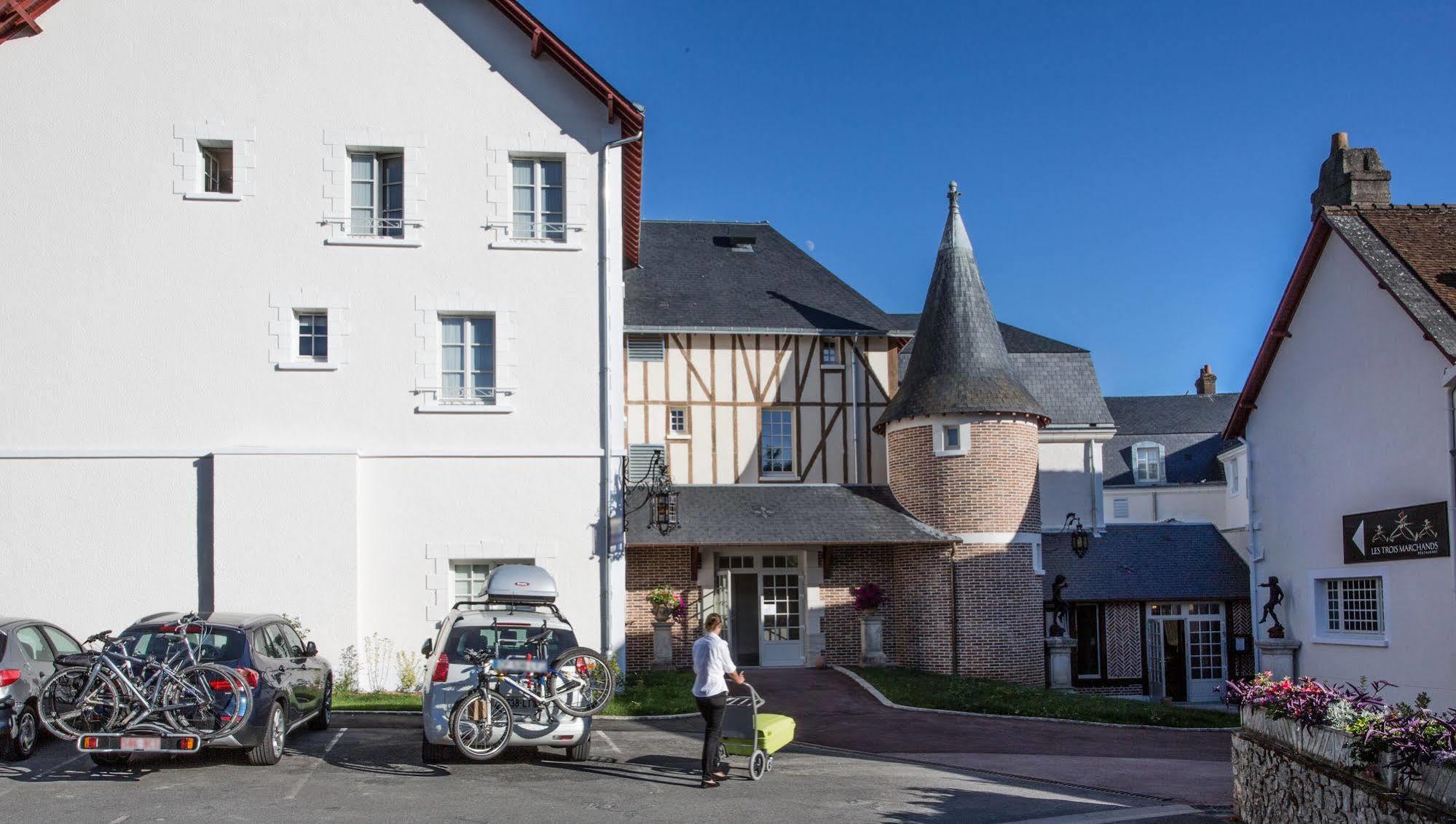 Relais Des Trois Chateaux Hotel-Restaurant - Teritoria Cour-Cheverny Exteriér fotografie