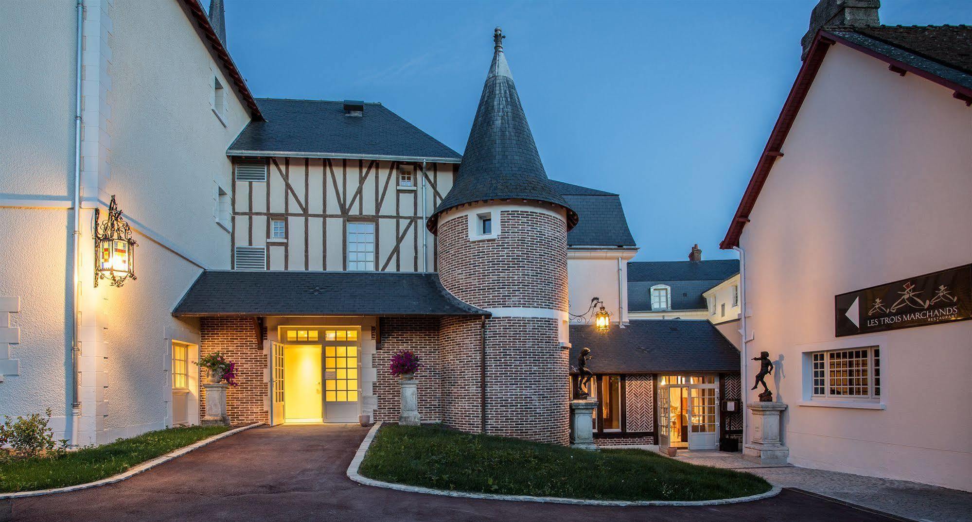 Relais Des Trois Chateaux Hotel-Restaurant - Teritoria Cour-Cheverny Exteriér fotografie